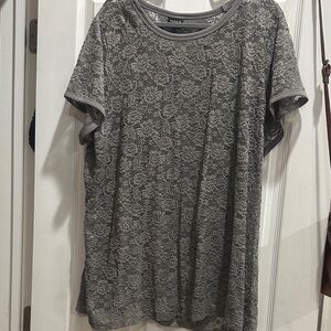 Torrid Gray Lace Pattern woman  Tee